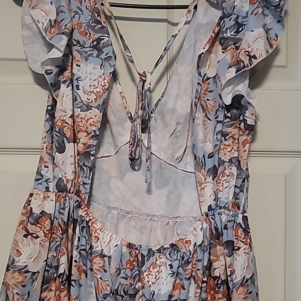 Dress - Picture 6 of 6
